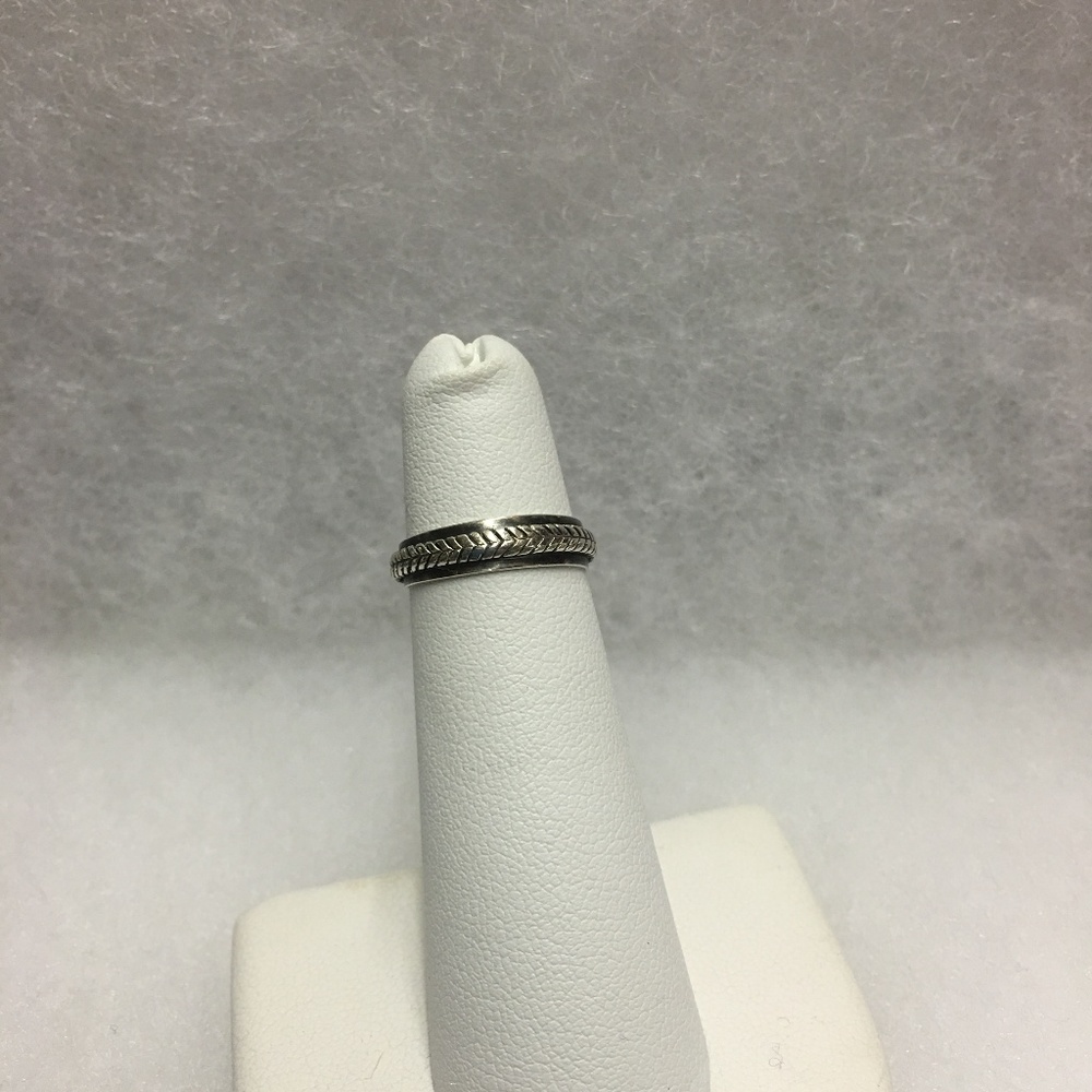 Silpada Designs Chevron .925 SS Toe Ring